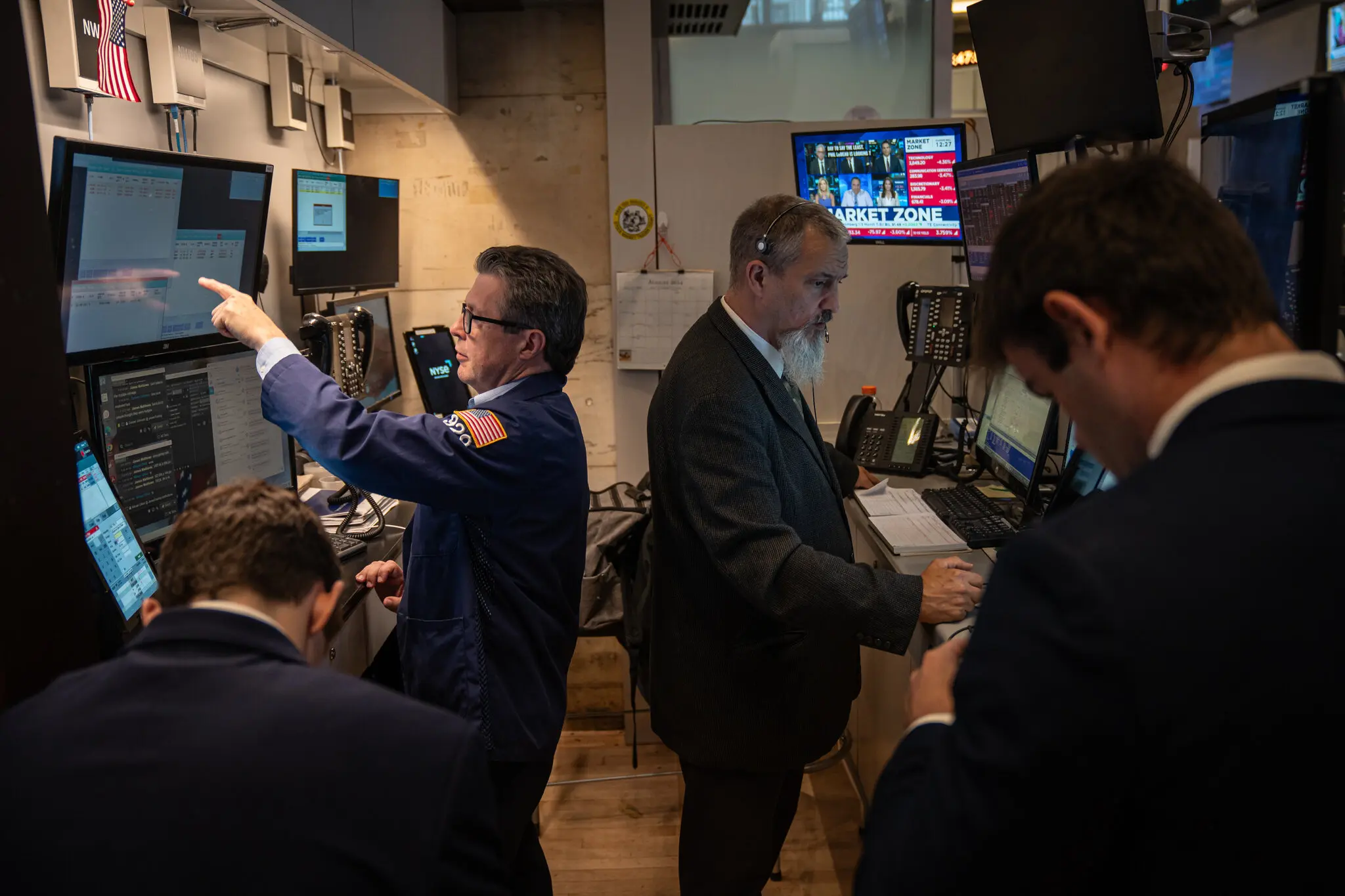 Що стоїть за драмою на фондовому ринку?